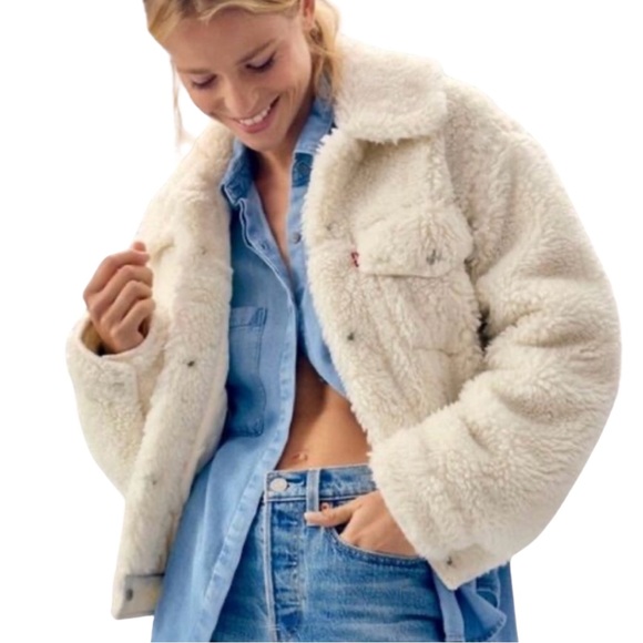 Levi's Jackets & Blazers - Levi’s Women’s Sherpa Fleece Trucker Jacket Cropped M Cream Coconut Snap Front